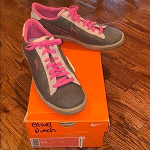 Nike Classic Women’s Sneakers